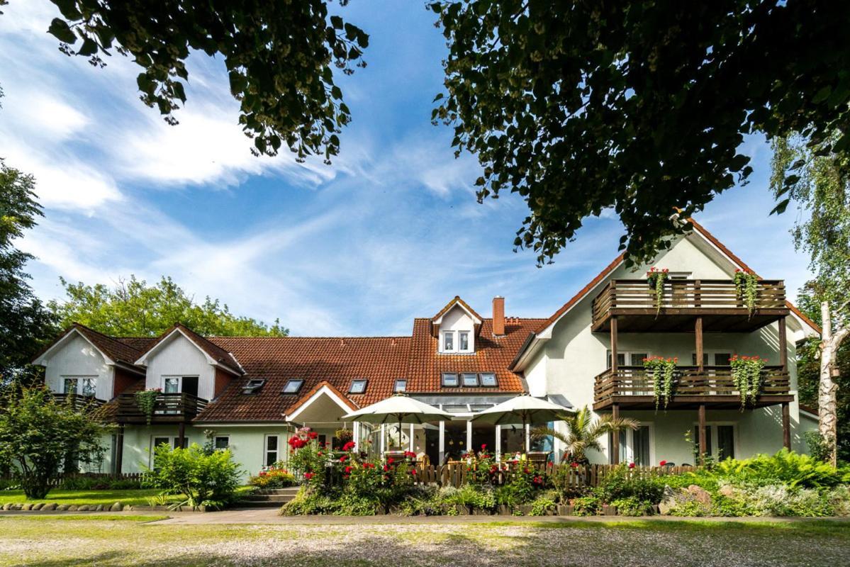 Hotel-Pension Lindenhof Tarnewitz Екстер'єр фото