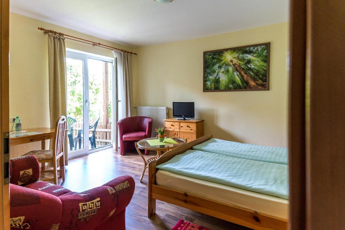 Hotel-Pension Lindenhof Tarnewitz Екстер'єр фото